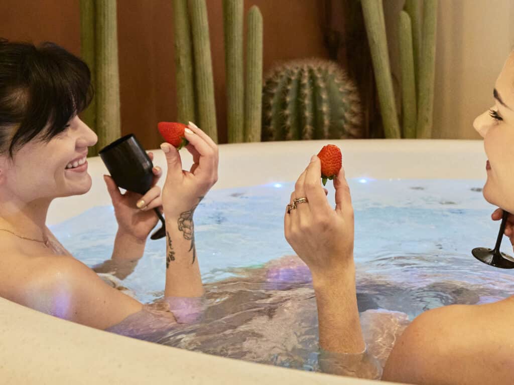 deux femmes dans un bethune spa