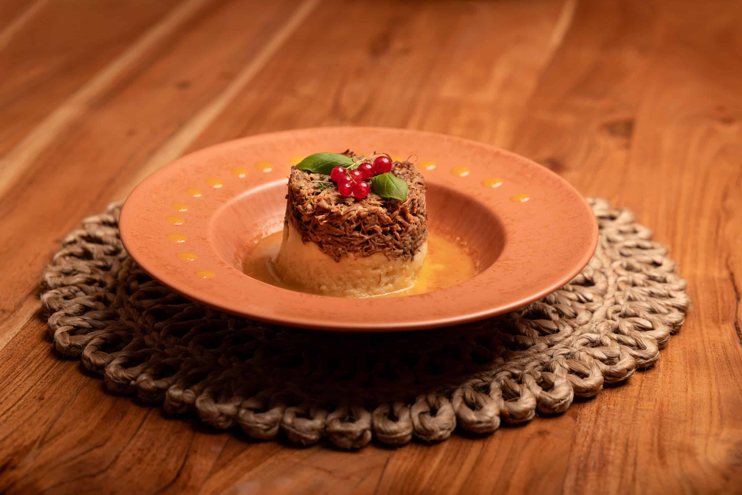 Confit de Boeuf en Parmentier servi en suite spa a Bethune